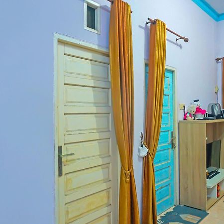 Spot On 92466 Adam Kost Syariahnearwisata Jembatan Barito Hotel บันจาร์มาซิน ภายนอก รูปภาพ