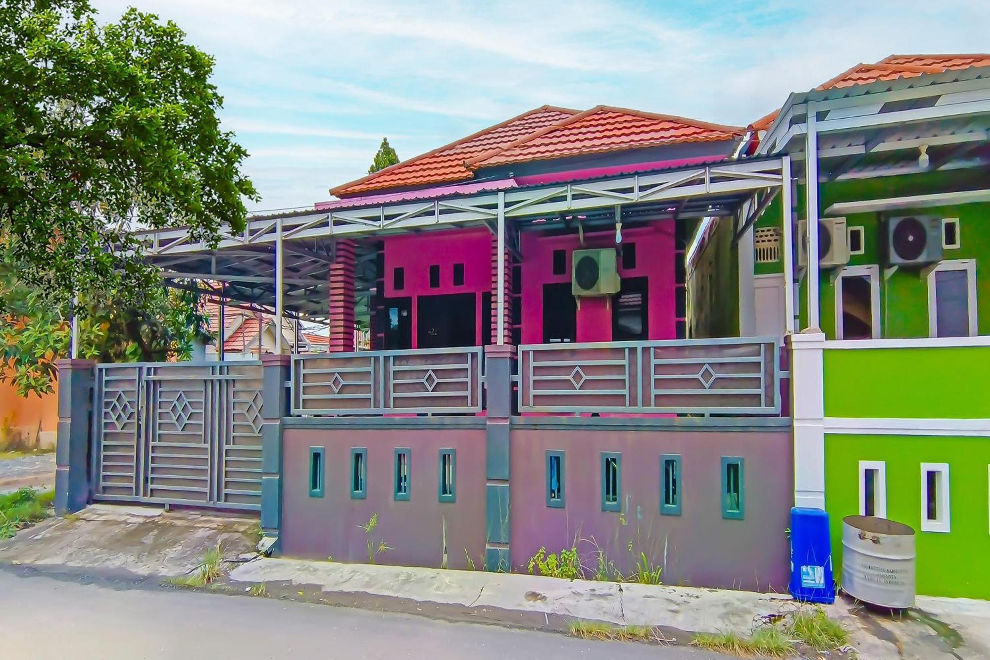 Spot On 92466 Adam Kost Syariahnearwisata Jembatan Barito Hotel บันจาร์มาซิน ภายนอก รูปภาพ